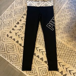 NWOT VS PINK Yoga Leggings Blk/Wht Paisley Sz S